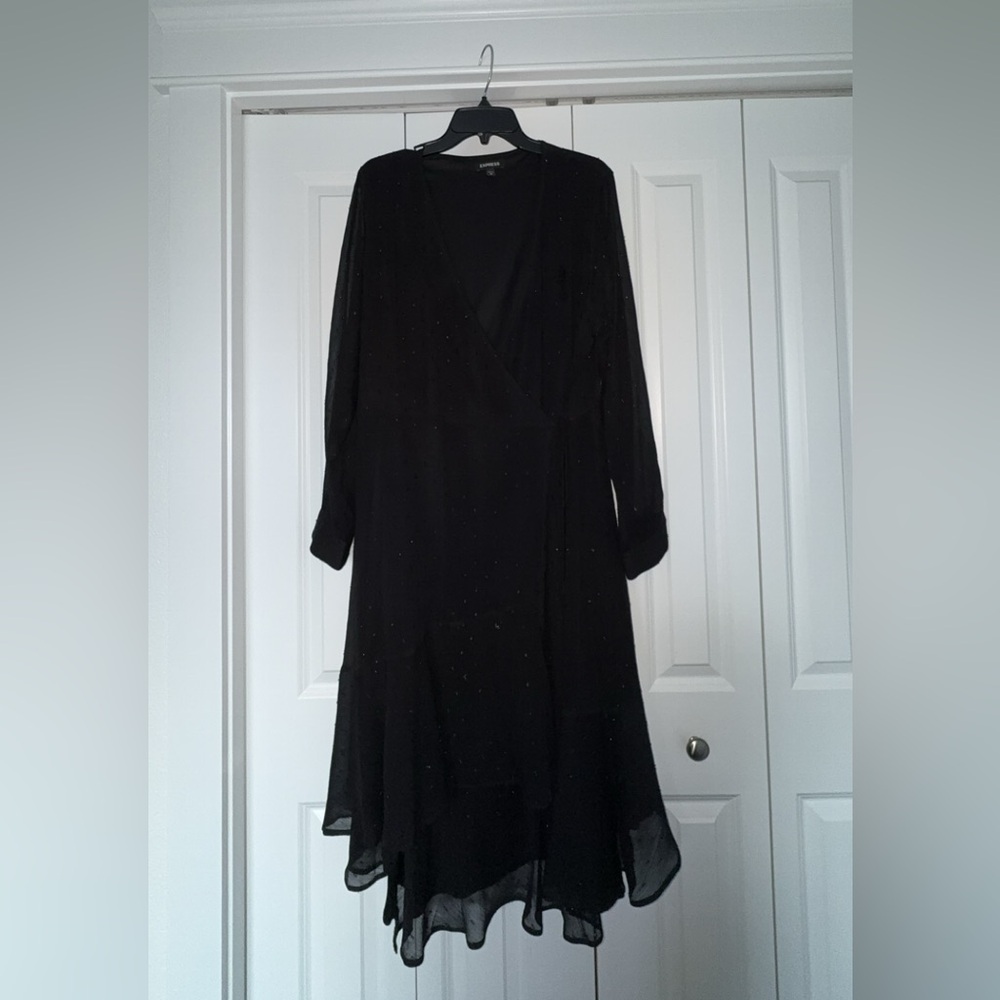 Women’s Elegant Black wrap Dress from Express | XL